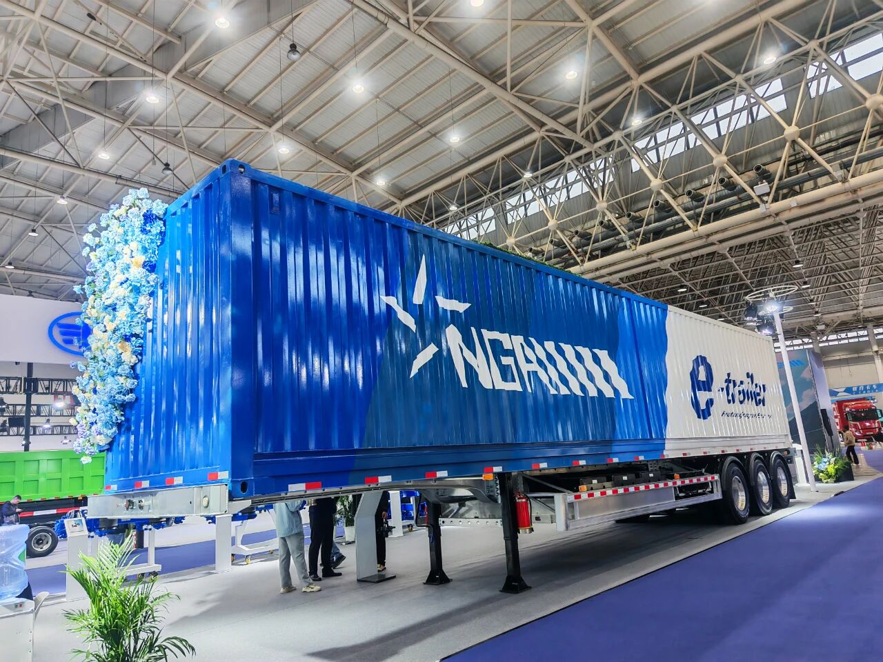 NGA 智能電動(dòng)半掛車(chē)成為 2025 中國(guó)國(guó)際商用車(chē)展會(huì)上的明星產(chǎn)品！